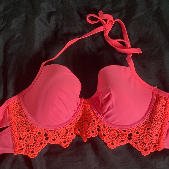 Bikini Set - Picture 2 of 7